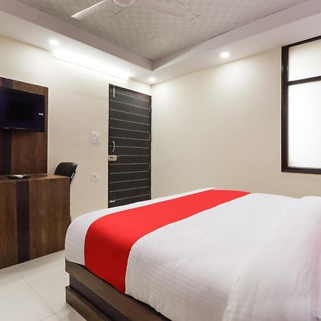 Hotel O Maharaja Gold New Delhi Buitenkant foto