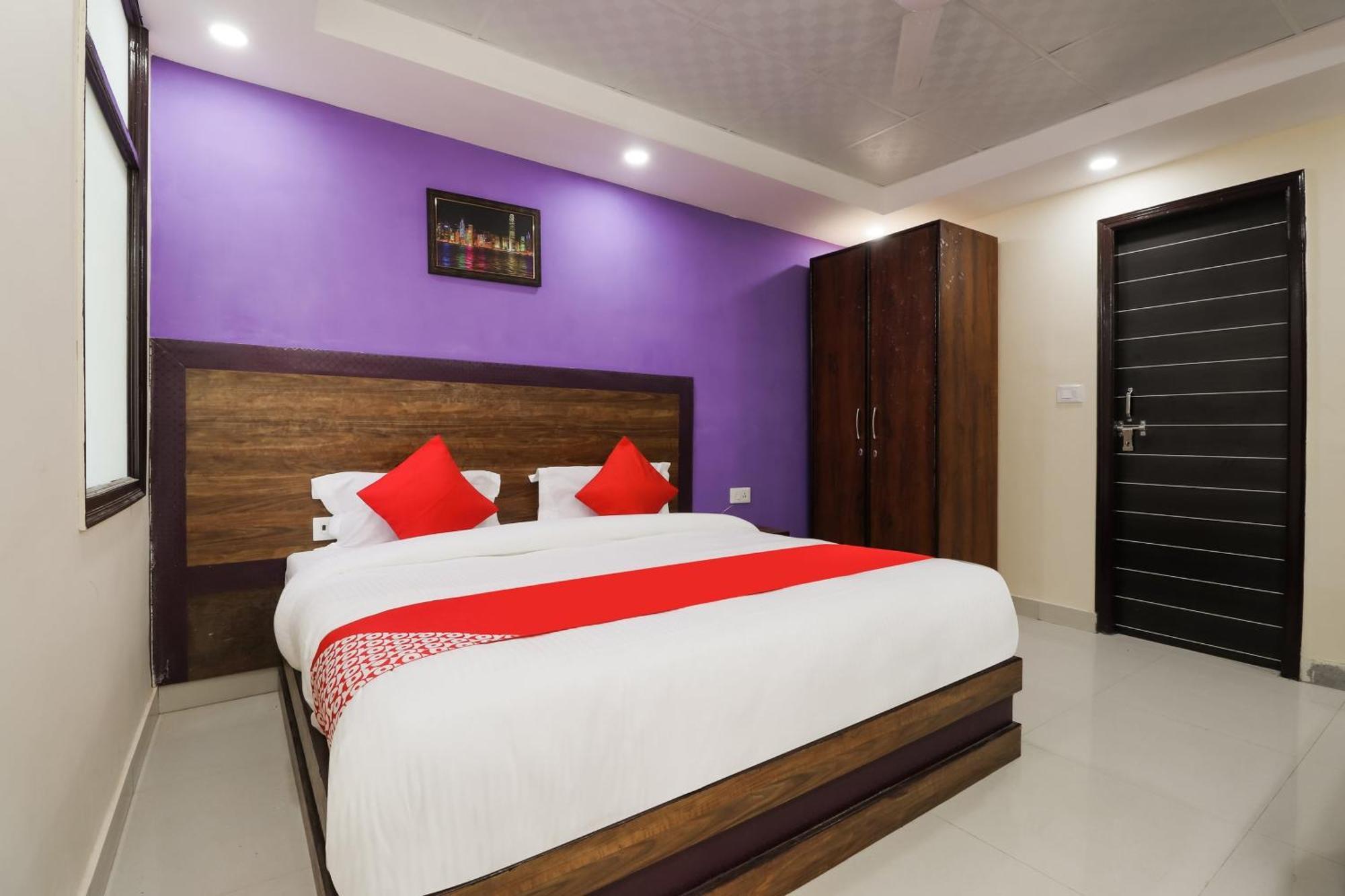Hotel O Maharaja Gold New Delhi Buitenkant foto