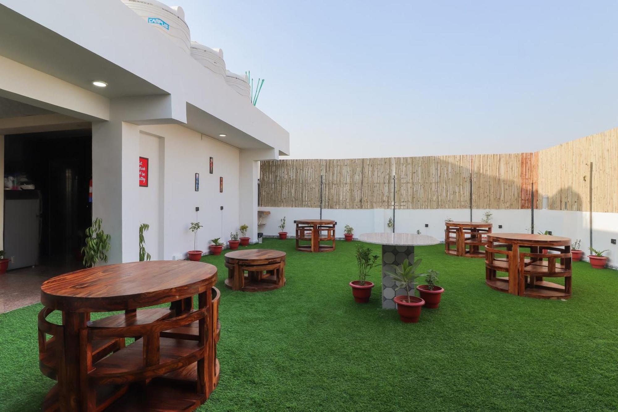 Hotel O Maharaja Gold New Delhi Buitenkant foto